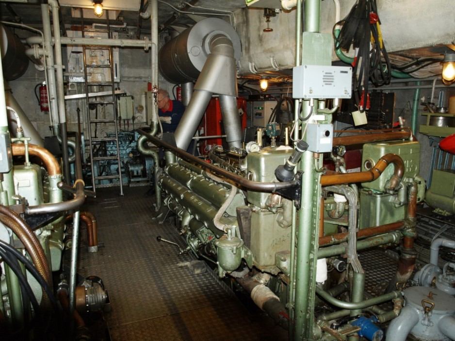 Elbe 1, Backbord-Hauptmaschine