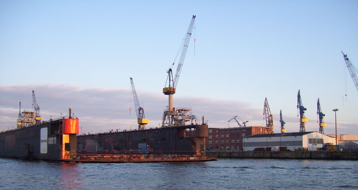 Streifenfahrt Hamburger Hafen